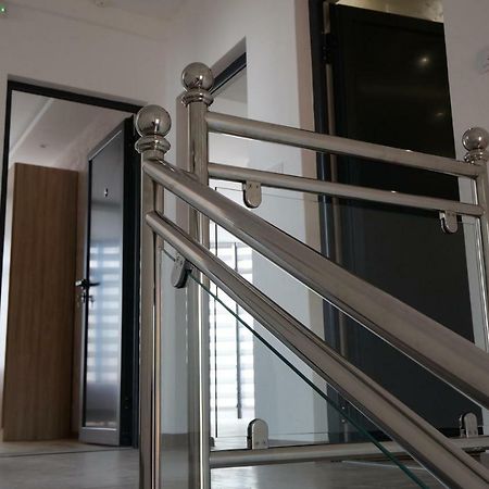 נובי פאזאר Dubai Apartmani מראה חיצוני תמונה